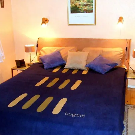 Ferienwohnung Im Waldhauschen Apartment *